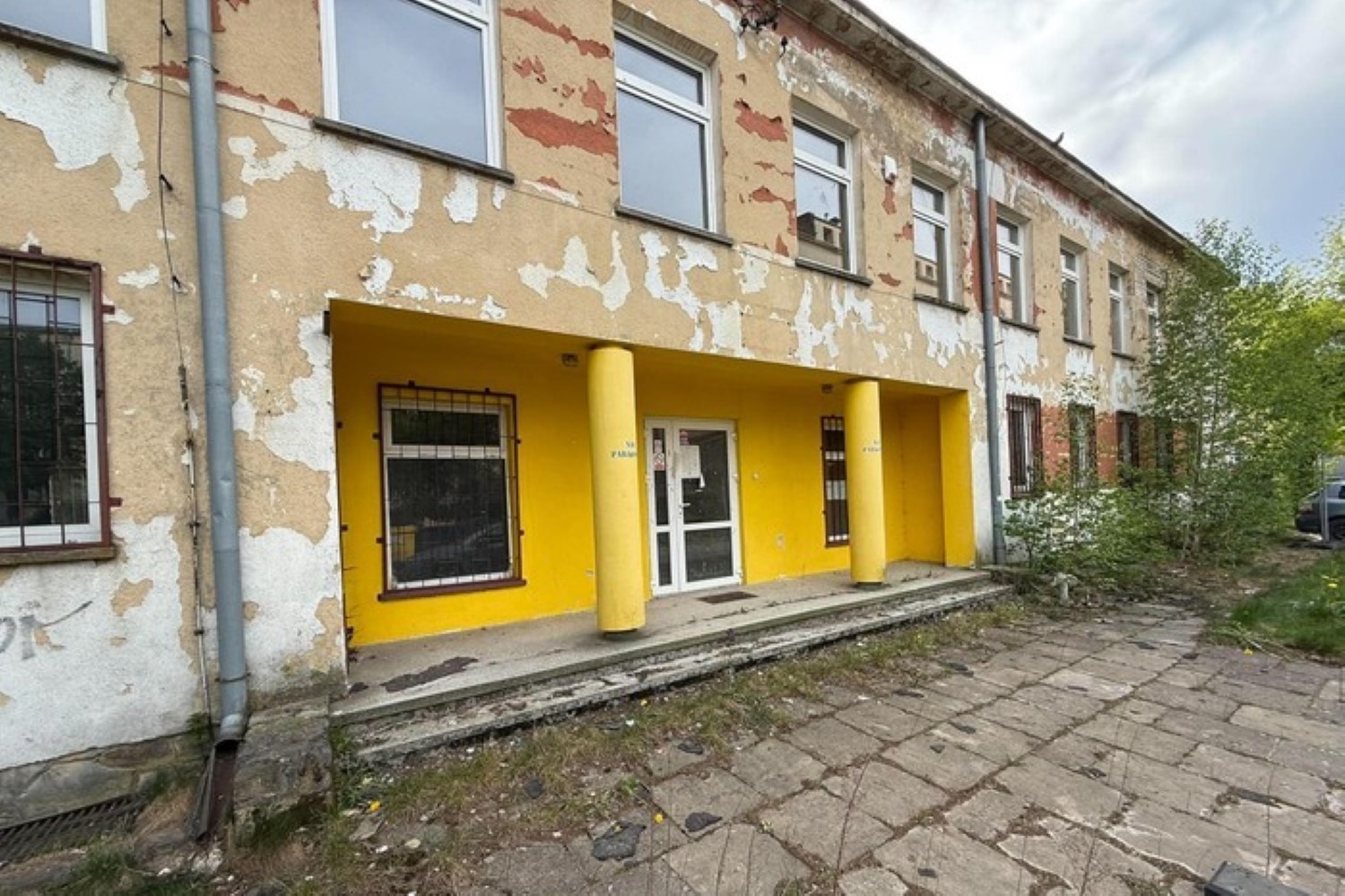 Budynek, w którym powstanie ośrodek opieki nad chorymi na Alzheimera w Starachowicach / źródło: UM Starachowice