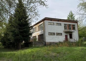 Budynek, w którym powstanie ośrodek opieki nad chorymi na Alzheimera w Starachowicach / źródło: UM Starachowice