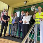 07.05.2026. Grzybów. Pikieta orzed biurowcem Kopalń i Zakładów Chemicznych Siarki „Siarkopol” w Grzybowie / Fot. Grażyna Szlęzak-Wójcik - Radio Kielce