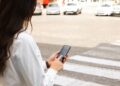 „Odłóż telefon i żyj” - inicjatywa mieszkańców trafi na przejścia dla pieszych