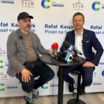 Jacek Jabrzyk: nie planuję rewolucji - Radio Kielce 16.06.2026. Kielce. Konferencja posła Rafała Kasprzyka. Na zdjęciu: Jacek Jabrzyk i Rafał Kasprzyk / Fot. Marcin Marszałek - Radio Kielce
