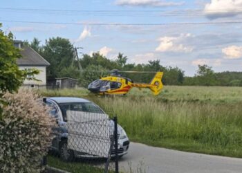 7-latka na hulajnodze wjechała pod koła samochodu - Radio Kielce 08.06.2026. Osiek w powiecie staszowskim. 7-latka wyjechała hulajnogą pod koła samochodu / Fot. policja
