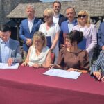 25.06.2026. Chęciny. Podpisanie listu intencyjnego przez przedstawicieli województw świętokrzyskiego i małopolskiego o wzajemnej współpracy w zakresie turystyki / Fot. Izabela Mortas-Rubak - Radio Kielce