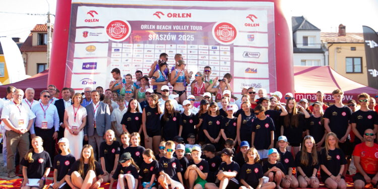 Staszowem w weekend rządzić będzie siatkówka plażowa - Radio Kielce Staszowem w weekend rządzić będzie siatkówka plażowa