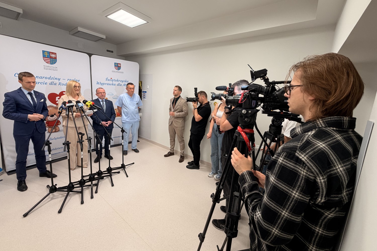Program bonów niezgodny z prawem. Jest wyrok Sądu Administracyjnego - Radio Kielce 19.06.2026. Kielce. Konferencja prasowa w sprawie bonów / Fot. Dariusz Kuc - Radio Kielce