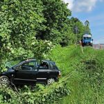 Dwie osoby ranne w wypadku - Radio Kielce 19.06.2026. Ćmińsk. Wypadek / Źródło: Policja