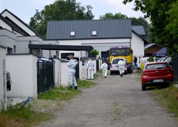 12.06.2026. Lutoryż. Działania służb na posesji w Lutoryżu / Fot. PAP/Darek Delmanowicz