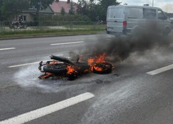 Motorower spłonął w Kielcach