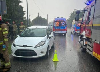 09.06.2026. Bławatków w gminie Piekoszów. Kierowca potrącił 12-letniego chłopca, który wybiegł pod koła samochodu / Fot. OSP Rykoszyn