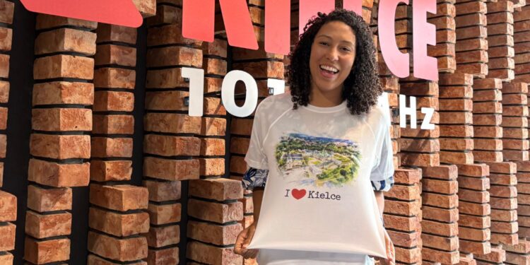 Dziennikarka o imieniu Kielce odwiedziła Kielce - Radio Kielce Na zdjęciu: Kielce Gussie / Fot. Magdalena Ludwinek - Radio Kielce