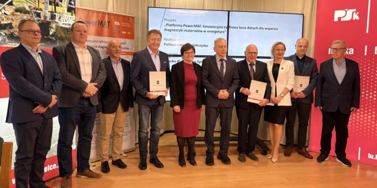 Politechnika Świętokrzyska rozpoczyna projekt PowerMAT - Radio Kielce 10.06.2026. Kielce. Podpisanie umowy w ramach projektu „Platforma PowerMAT” / Fot. Aleksandra Słowak - Radio Kielce