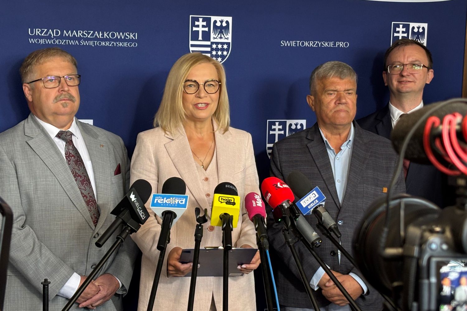 Łagów i Klimontów doczekają się obwodnic? Drogowcy ogłosili przetargi - Radio Kielce 17.06.2026. Kielce. Urząd Marszałkowski Województwa Świętokrzyskiego. Ogłoszenie przetargu na budowę obwodnicy Łagowa i Klimontowa / Fot. Marcin Marszałek - Radio Kielce