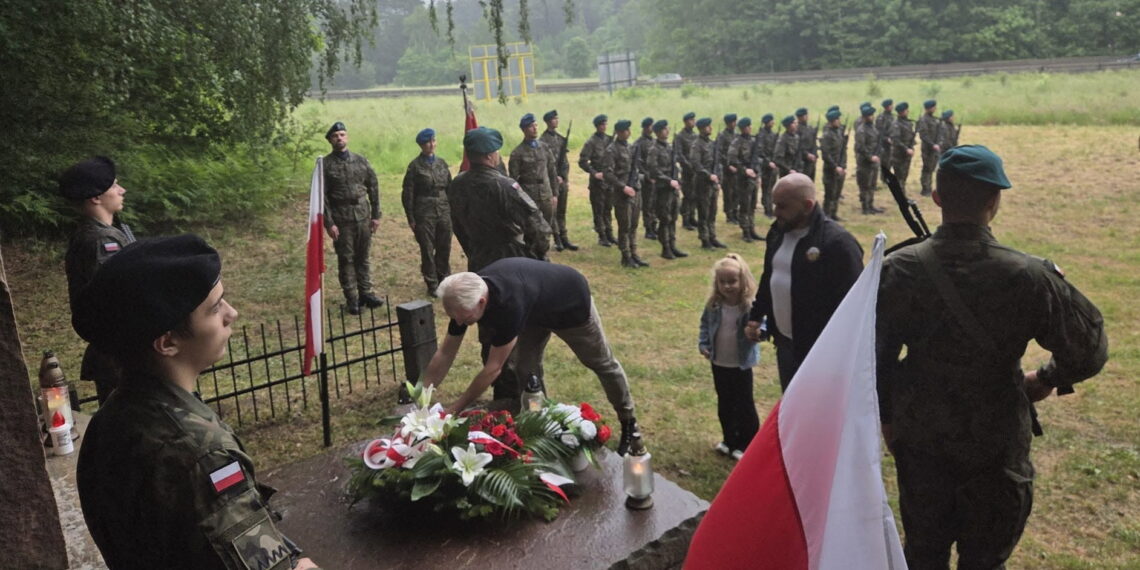 Mimo deszczu uczcili pamięć bohaterów