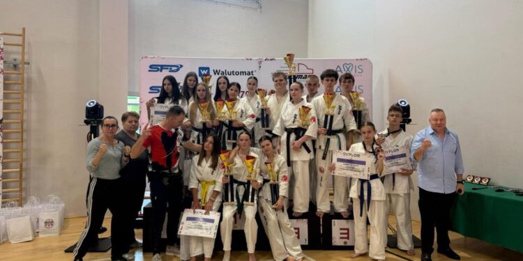 Medalowe żniwa Kieleckiego Klubu Sportowego Karate - Radio Kielce Fot. Kielecki Klub Sportowy Karate