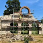 Nietulisko. Prace przy modernizacji ruin walcowni / Źródło: Facebook / Lech Łodej