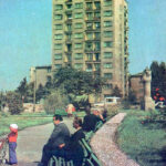 Historia kieleckich ulic. Źródłowa - Radio Kielce Kielce. Ulica Źródłowa. Lata 1970-1980 / źródło: facebook.com/KielceNaPrzestrzeniLat