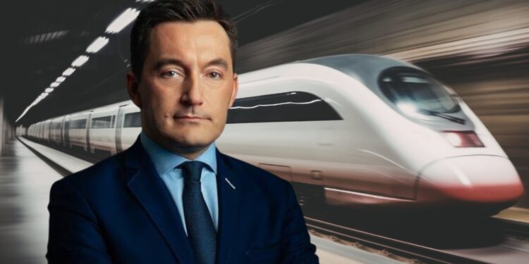 Zintegrowana Sieć Kolejowa szansą dla regionu świętokrzyskiego - Radio Kielce Adrian Furgalski - prezes Zespołu Doradców Gospodarczych TOR / źródło: facebook.com/adrian.furgalski; grafika: canva.com