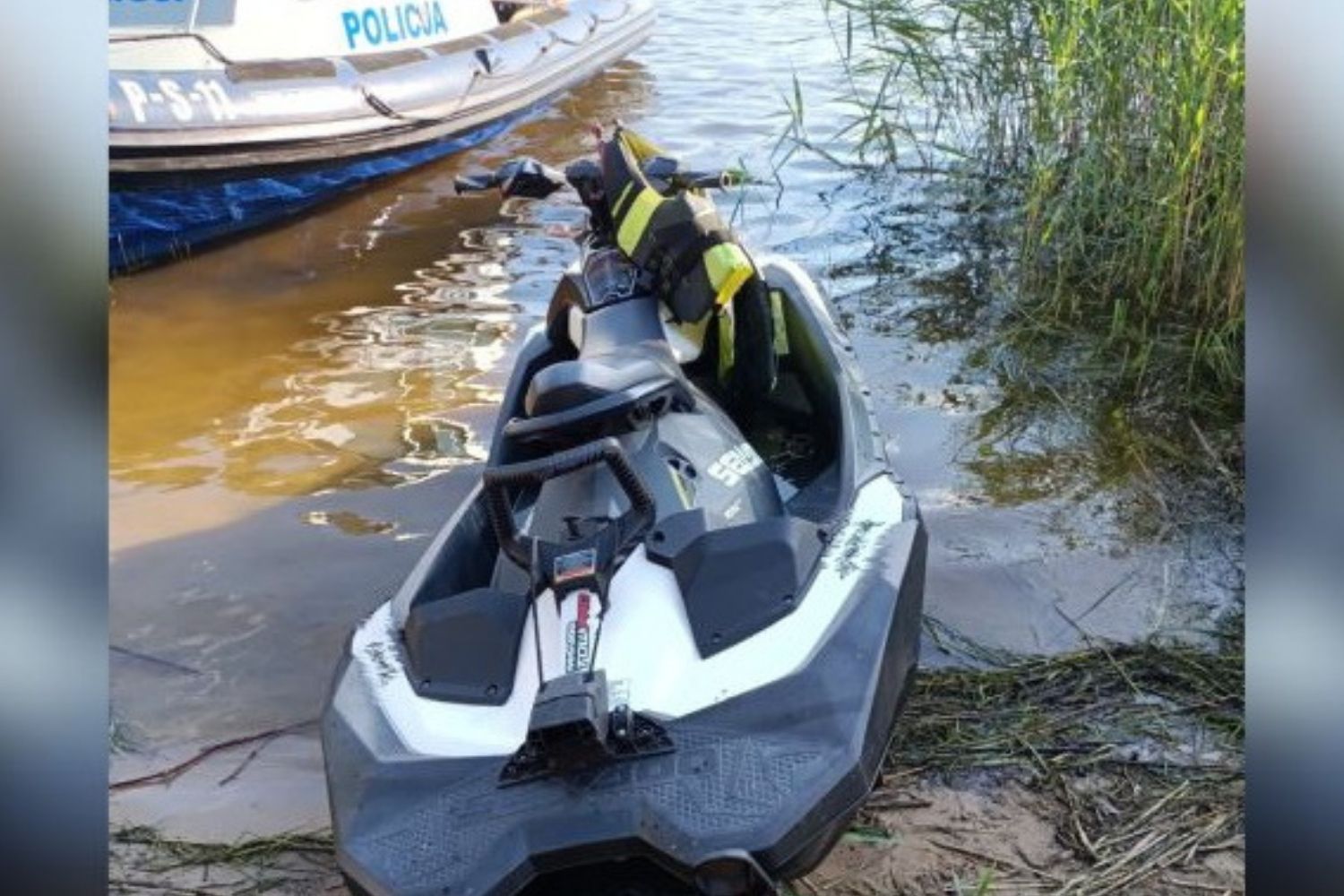 Pijany przewoził skuterem wodnym pijanego. W tle sądowy zakaz