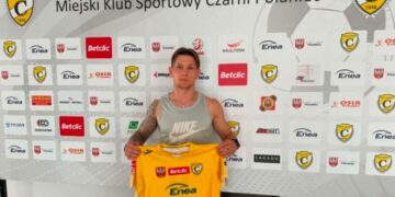 Alaksiej Piatrenka pierwszym wzmocnieniem Czarnych