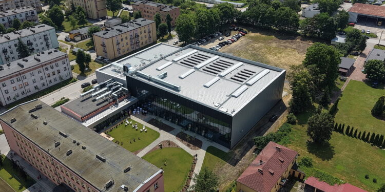 Nowa hala sportowa we Włoszczowie - Radio Kielce Nowa hala sportowa we Włoszczowie