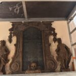 22.06.2026. Końskie. Kolegiata św. Mikołaja w Końskich. Epitafium Jana Małachowskiego - remont / Fot. Magdalena Galas-Klusek - Radio Kielce