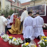 Biskup Nitkiewicz: spotkanie z Jezusem w Eucharystii dodaje otuchy w świecie pełnym niepokojów - Radio Kielce
