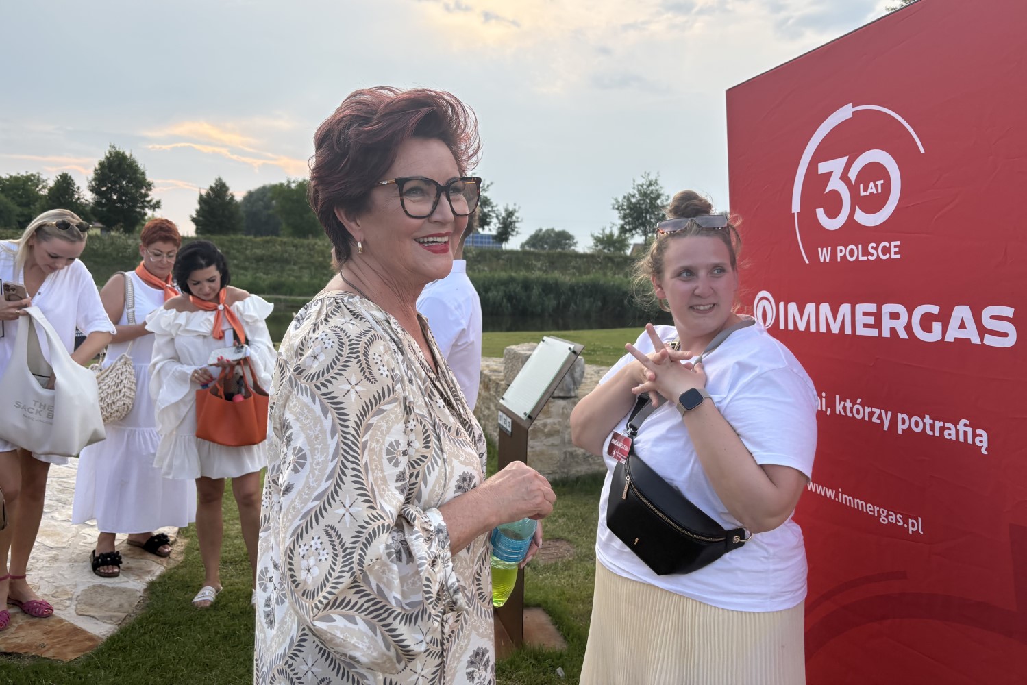 Jolanta Kwaśniewska o pomaganiu i ćmielowskiej porcelanie
