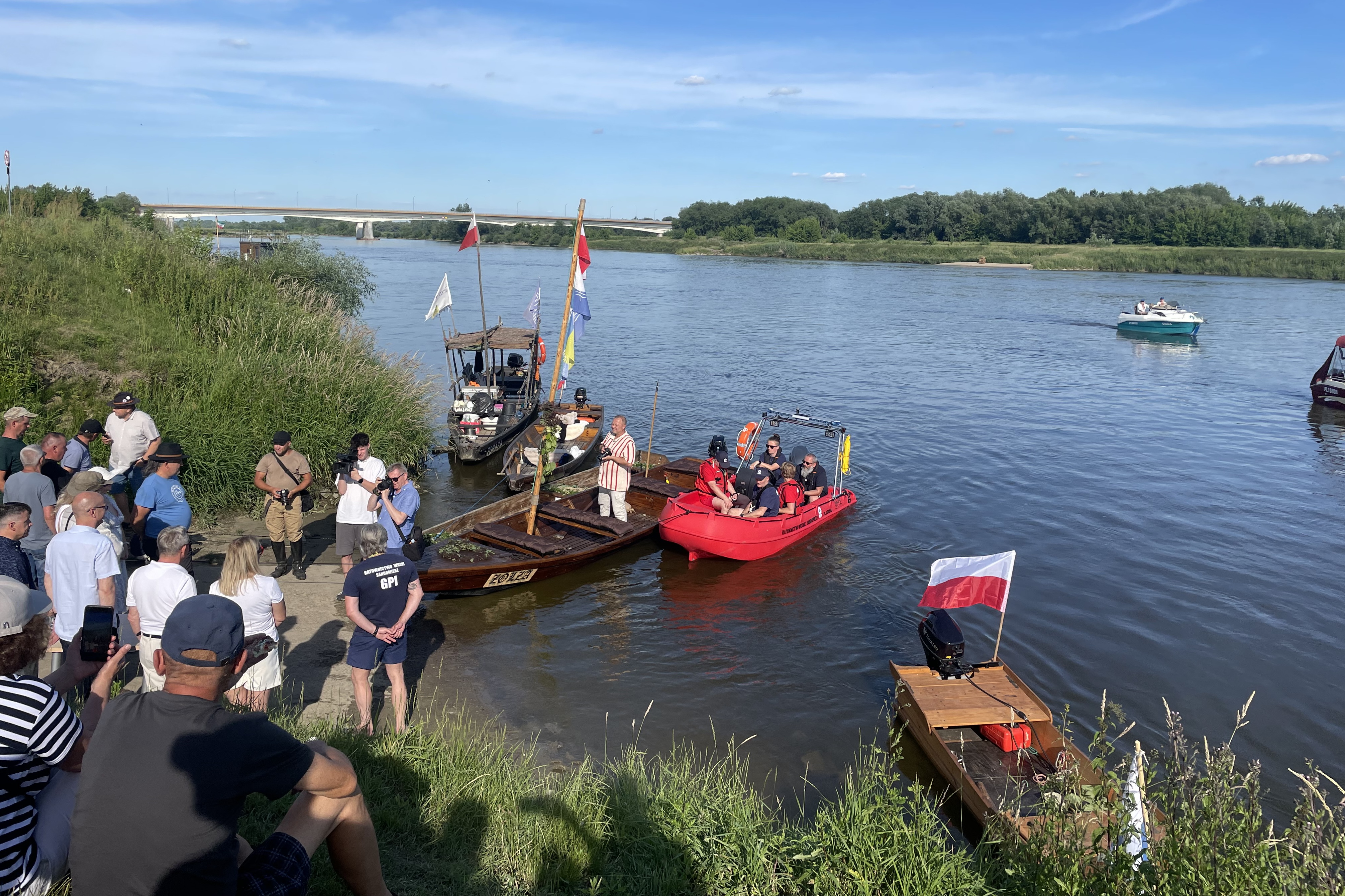 Rozpoczęły się Sandomierskie Wianki Flisackie