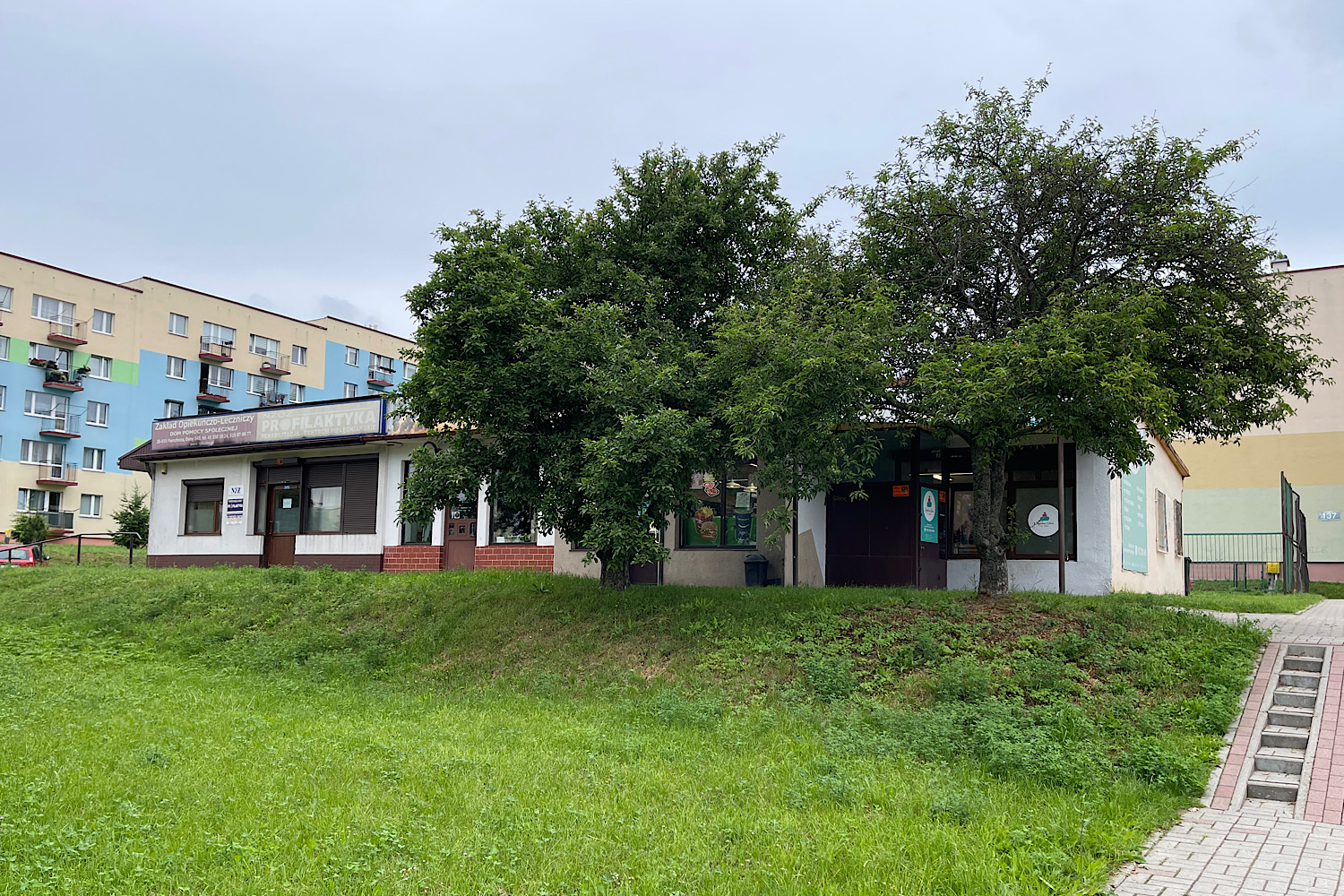Postępowanie umorzone. Na Wichrowym Wzgórzu blok na razie nie powstanie - Radio Kielce 10.06.2026. Kielce. Osiedle Wichrowe Wzgórze. Miejsce, gdzie miał powstać ośmiokondygnacyjny blok / Fot. Wiktor Taszłow - Radio Kielce