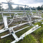 15.06.2026. Krajno Pierwsze. Przewrócony maszt / Fot. Wiktor Taszłow - Radio Kielce