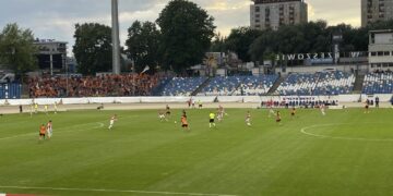 Resovia zdecydowanie lepsza od KSZO. Druga liga nie dla Ostrowca