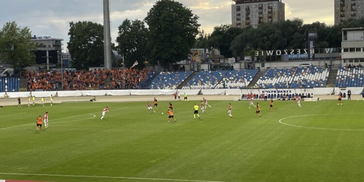 Resovia zdecydowanie lepsza od KSZO. Druga liga nie dla Ostrowca
