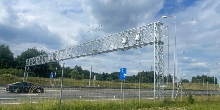 18.06.2026. Na trasie ekspresowej S7 między węzłami Kielce Północ i Barcza uruchomiony został odcinkowy pomiar prędkości / Fot. Jarosław Kubalski - Radio Kielce