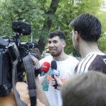 Niespodzianka się udała. Fani pożegnali braci Dujszebajewów - Radio Kielce 08.06.2026. Kielce. Pożegnanie Alexa i Daniela Dujszebajewów przez kibiców Industrii Kielce / Fot. Jarosław Kubalski - Radio Kielce