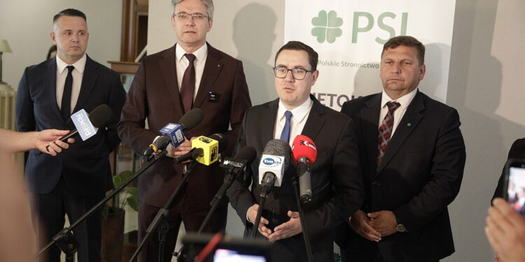Minister energii w Kielcach. Mówił o pakiecie CPN i elektrowniach jądrowych - Radio Kielce 12.06.2026. Kielce. Konferencja prasowa Polskiego Stronnictwa Ludowego / Fot. Jarosław Kubalski - Radio Kielce