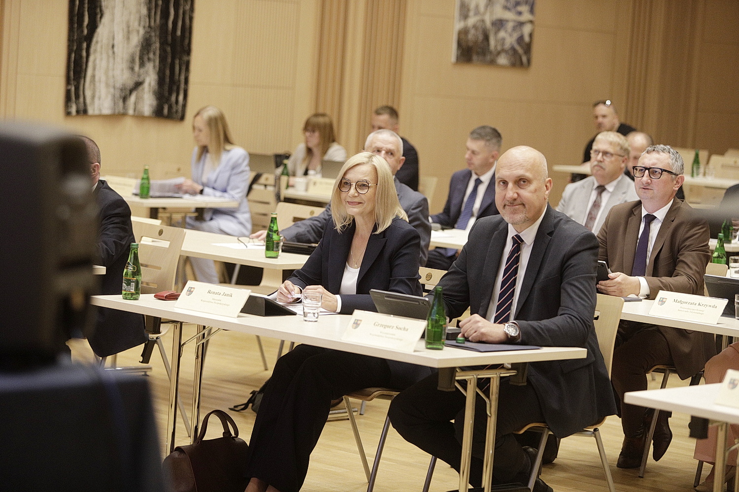 Marszałek województwa z absolutorium i wotum zaufania