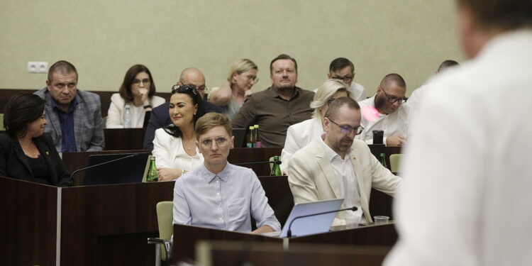 Głosowanie nad wotum zaufania dla prezydent Kielc zakończone