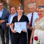 Najlepsi uczniowie z powiatu sandomierskiego z nagrodami