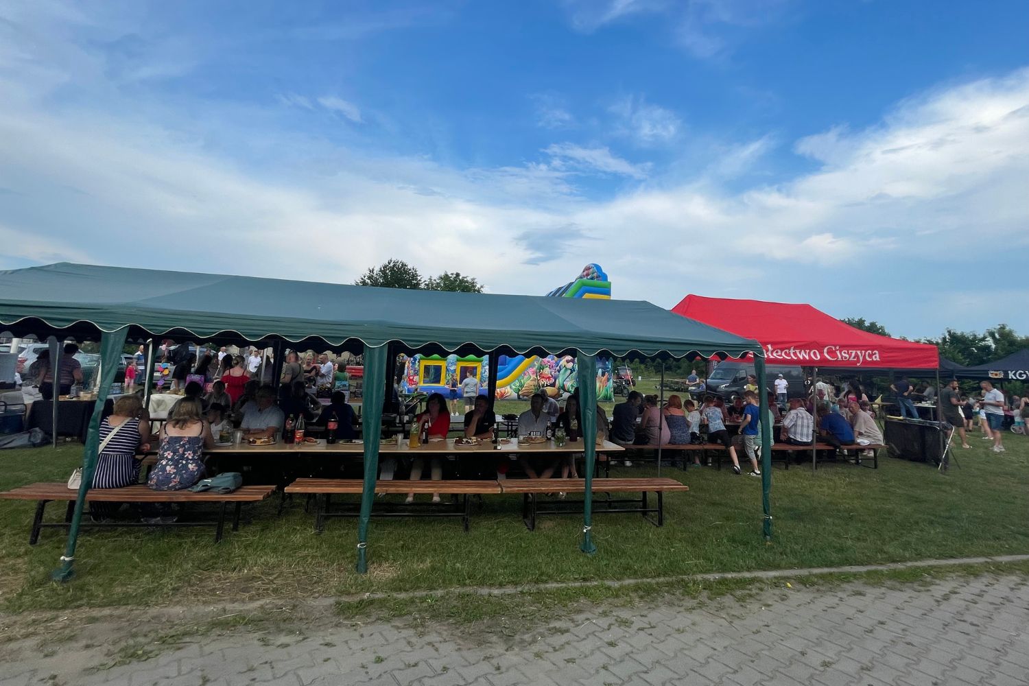 Świętojańskie wianki popłynęły Wisłą w Ciszycy