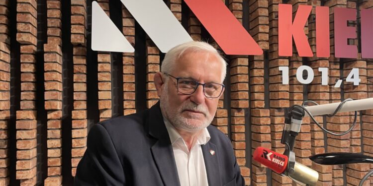 Powiązanie płacy nauczycieli ze średnią krajową do końca kadencji - Radio Kielce Powiązanie płacy nauczycieli ze średnią krajową do końca kadencji