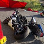 25.07.2026. Nowy Korczyn w powiecie buskim. W zderzeniu samochodu osobowego z motocyklem zginął kierowca jednośladu / Fot. policja