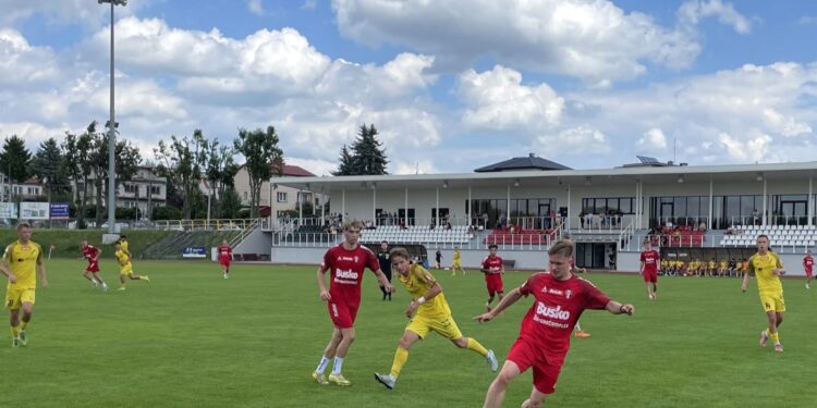 Remis w sparingu trzecioligowców - Radio Kielce Remis w sparingu trzecioligowców