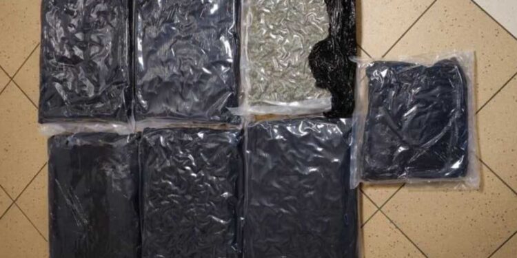 20 kg marihuany i zlikwidowany kanał przemytniczy - Radio Kielce Fot. policja