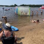 Słoneczna pogoda przyciągnęła do Sielpi tłumy - Radio Kielce 26.07.2026. Sielpia zalew / Fot. Magdalena Galas-Klusek - Radio Kielce