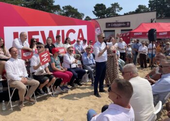 26.07.2026. Sielpia. Spotkanie polityków Nowej Lewicy z ludźmi nad zalewem / Fot. Magdalena Galas-Klusek - Radio Kielce