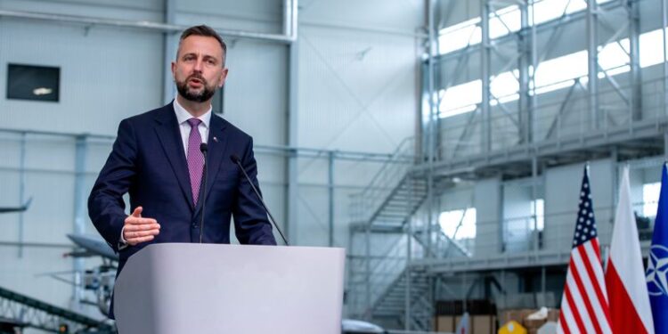 Szef MON: wraca rotacja wojsk amerykańskich w Polsce - Radio Kielce Szef MON: wraca rotacja wojsk amerykańskich w Polsce