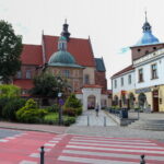 Niepołomice. Gotycki kościół parafialny pw. Dziesięciu Tysięcy Męczenników z Góry Ararat / Fot. Stanisław Blinstrub – Radio Kielce