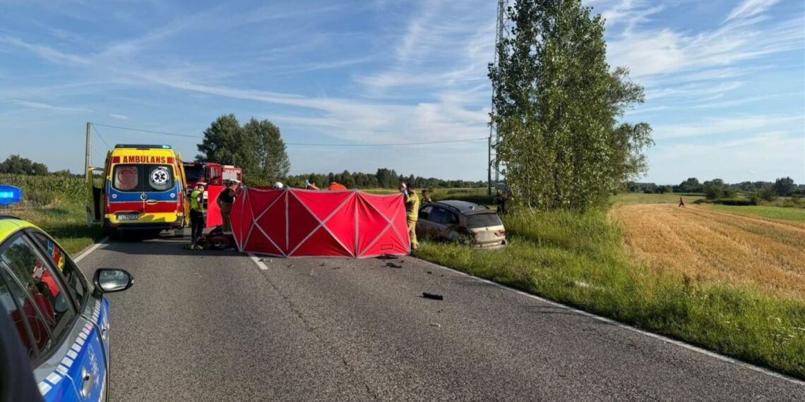 25.07.2026. Nowy Korczyn w powiecie buskim. W zderzeniu samochodu osobowego z motocyklem zginął kierowca jednośladu / Fot. policja