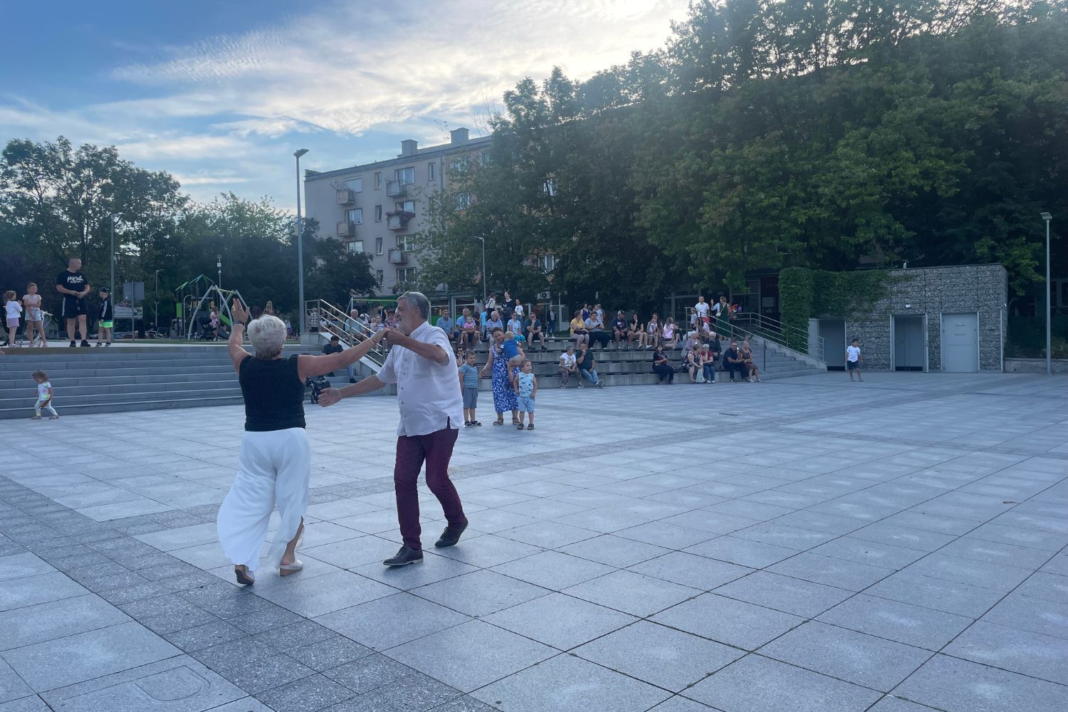 Wielu gości na potańcówce sandomierskiej - Radio Kielce 25.07.2026. Sandomierz. Potańcówka Miejska / Fot. Grażyna Szlęzak-Wójcik - Radio Kielce