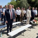 Pamięć o partyzanckiej Republice Pińczowskiej wciąż żywa - Radio Kielce 30.07.2026. Kozubków. Przy pomniku u podnóża Góry Byczowskiej w Kozubowie odbyły się uroczyste obchody 82. rocznicy powstania Republiki Pińczowskiej / Fot. Marta Gajda-Kruk - Radio Kielce